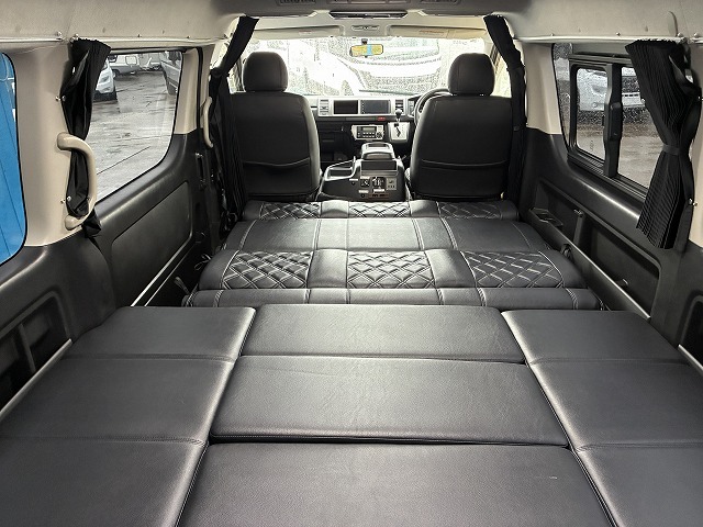 キャンピングカーバンコン