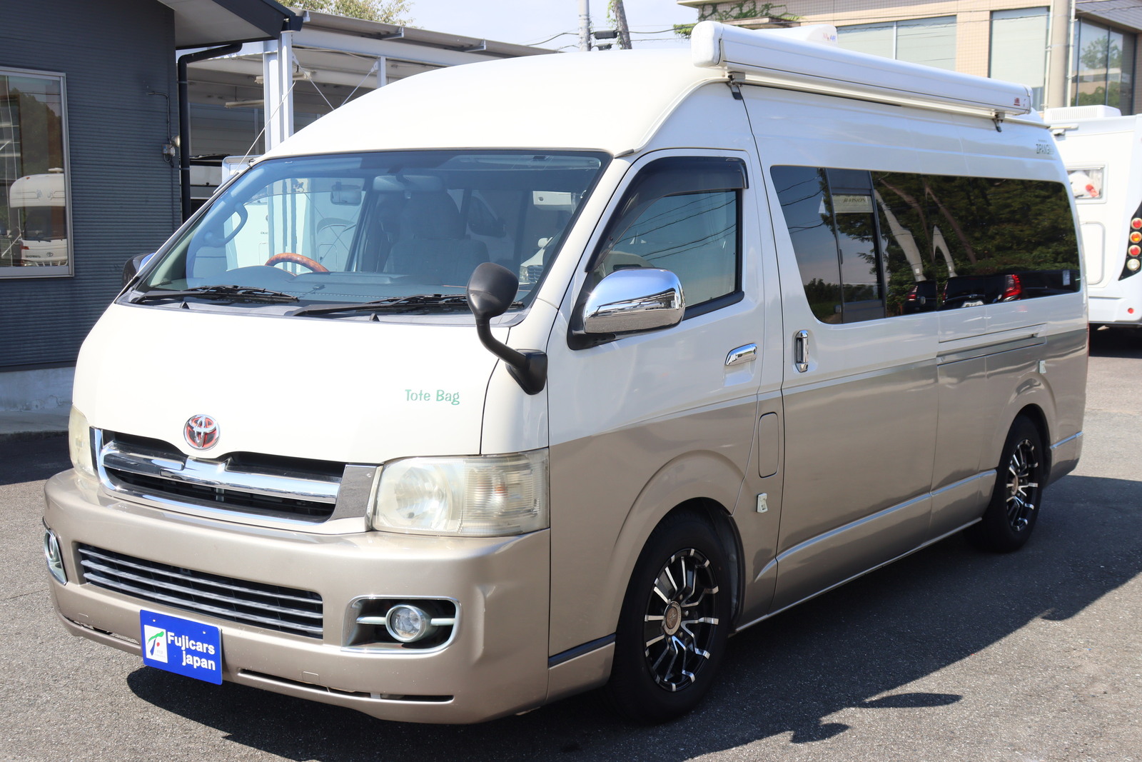 キャンピングカーバンコン