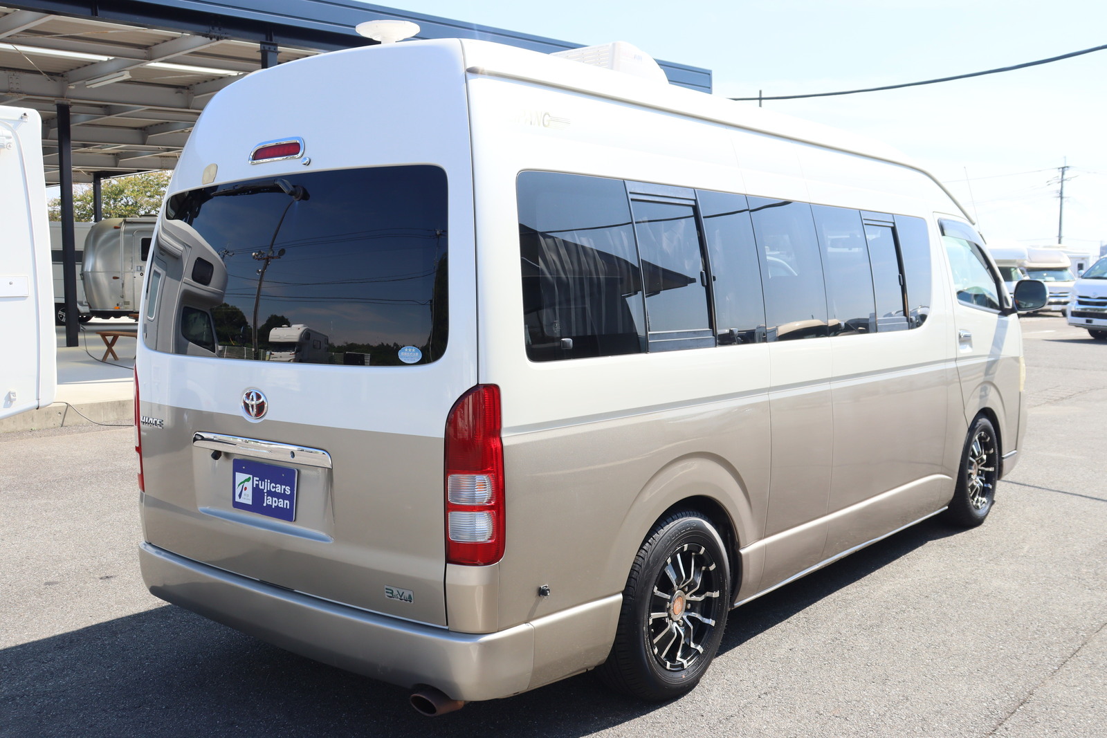 キャンピングカーバンコン