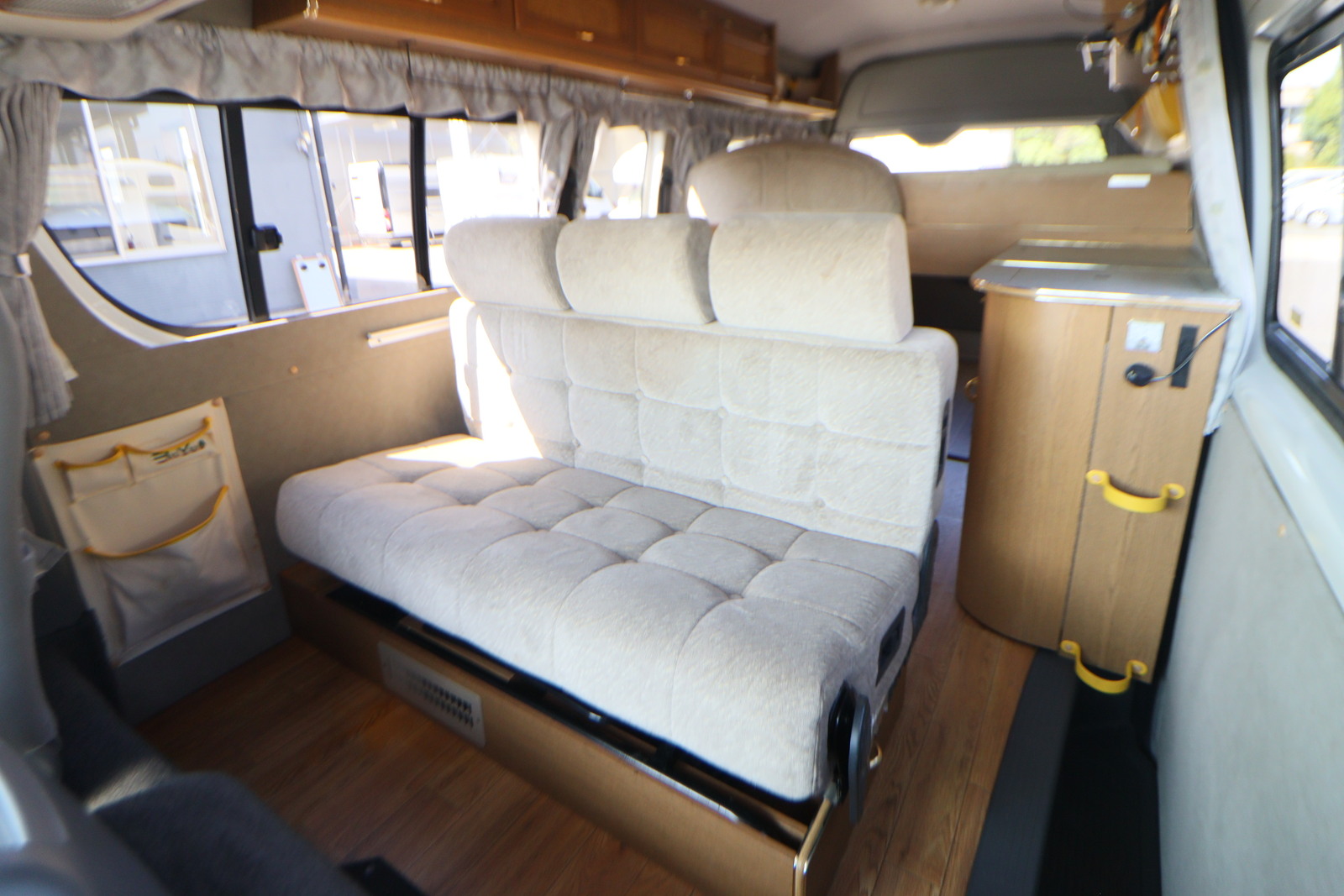 キャンピングカーバンコン