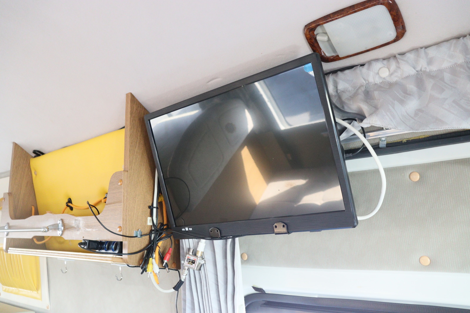 キャンピングカーバンコン