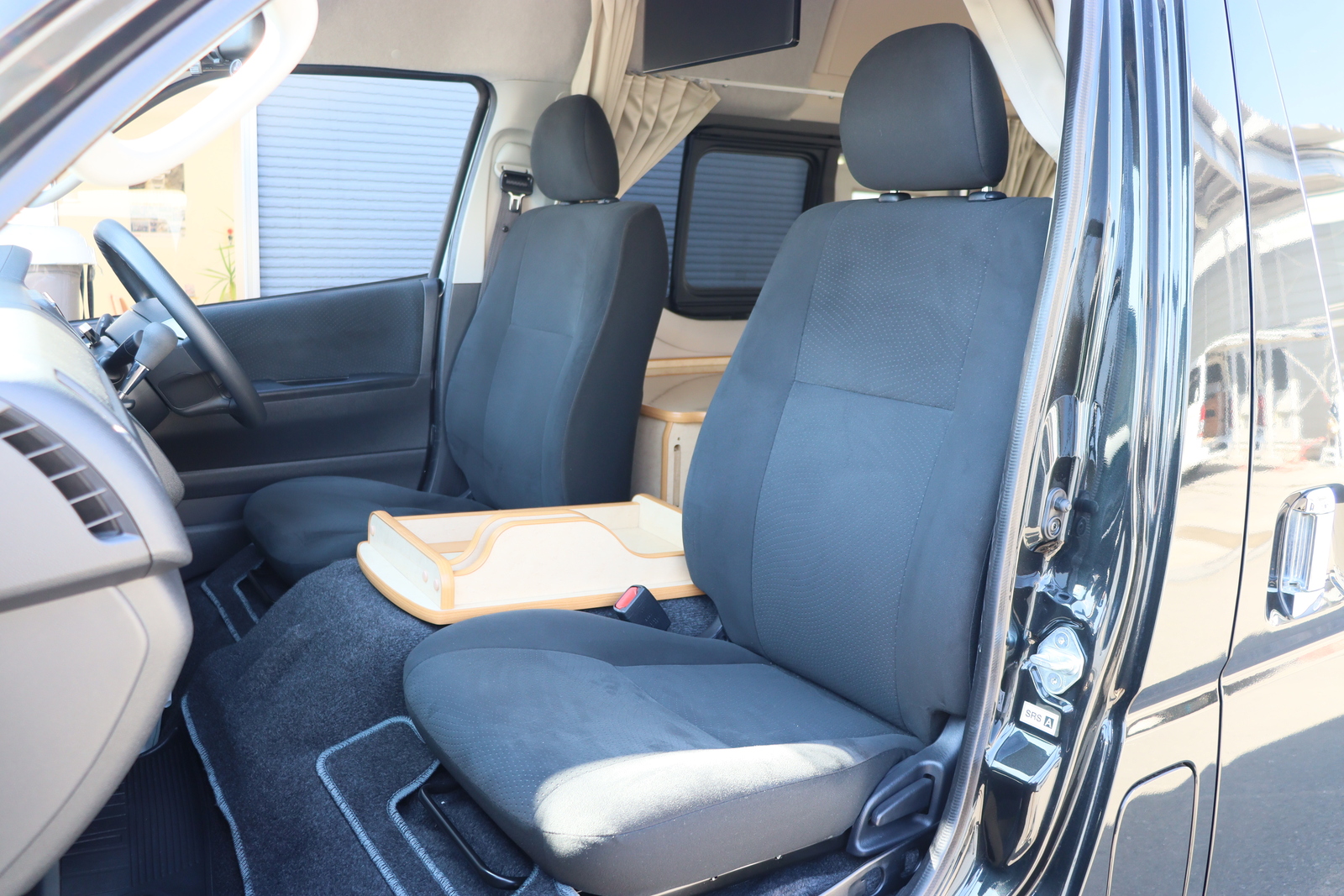 キャンピングカーバンコン