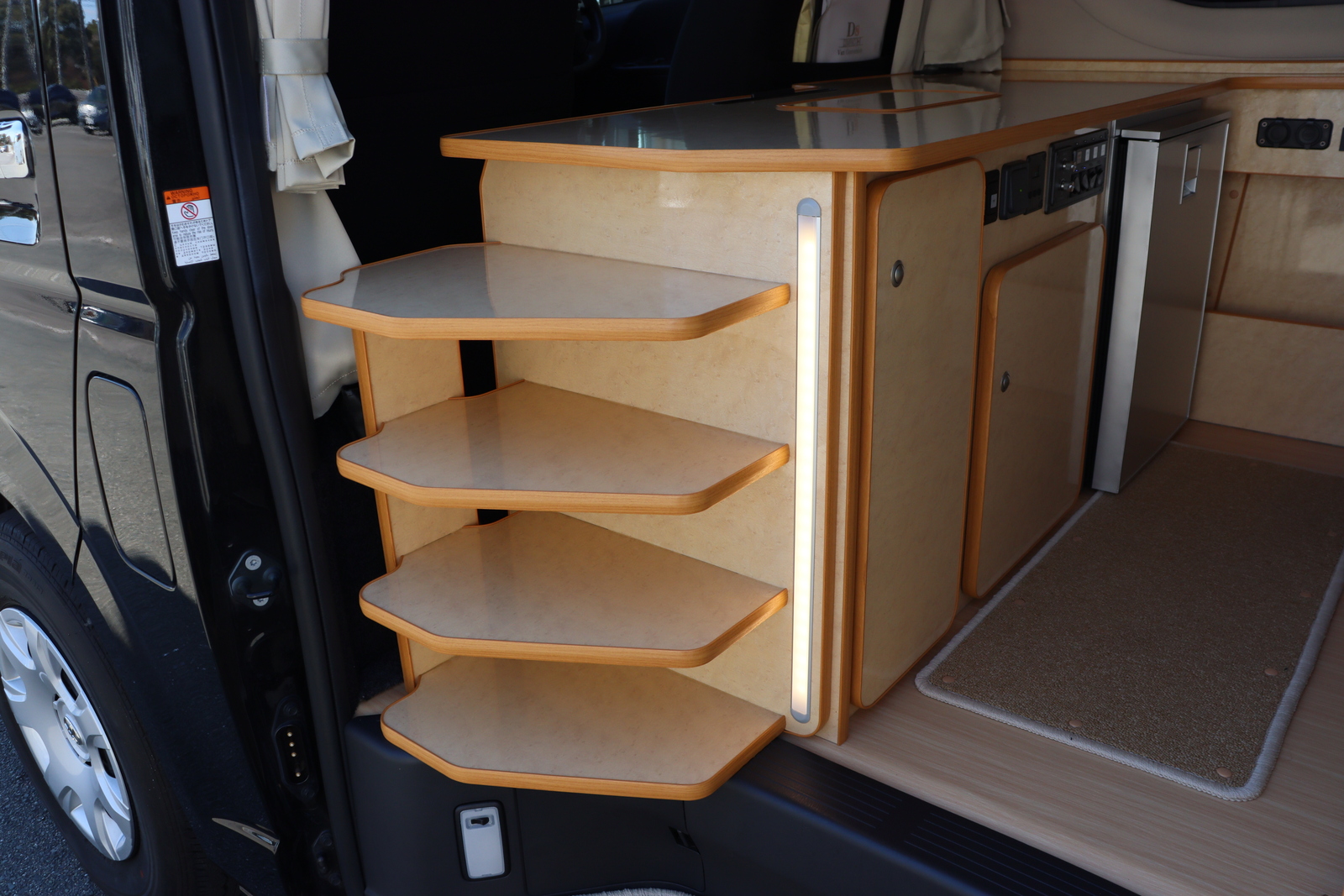 キャンピングカーバンコン