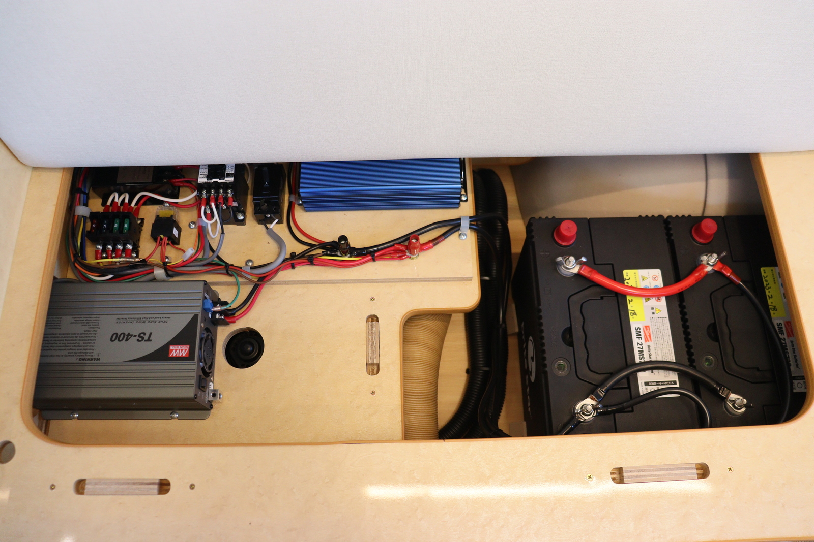 キャンピングカーバンコン