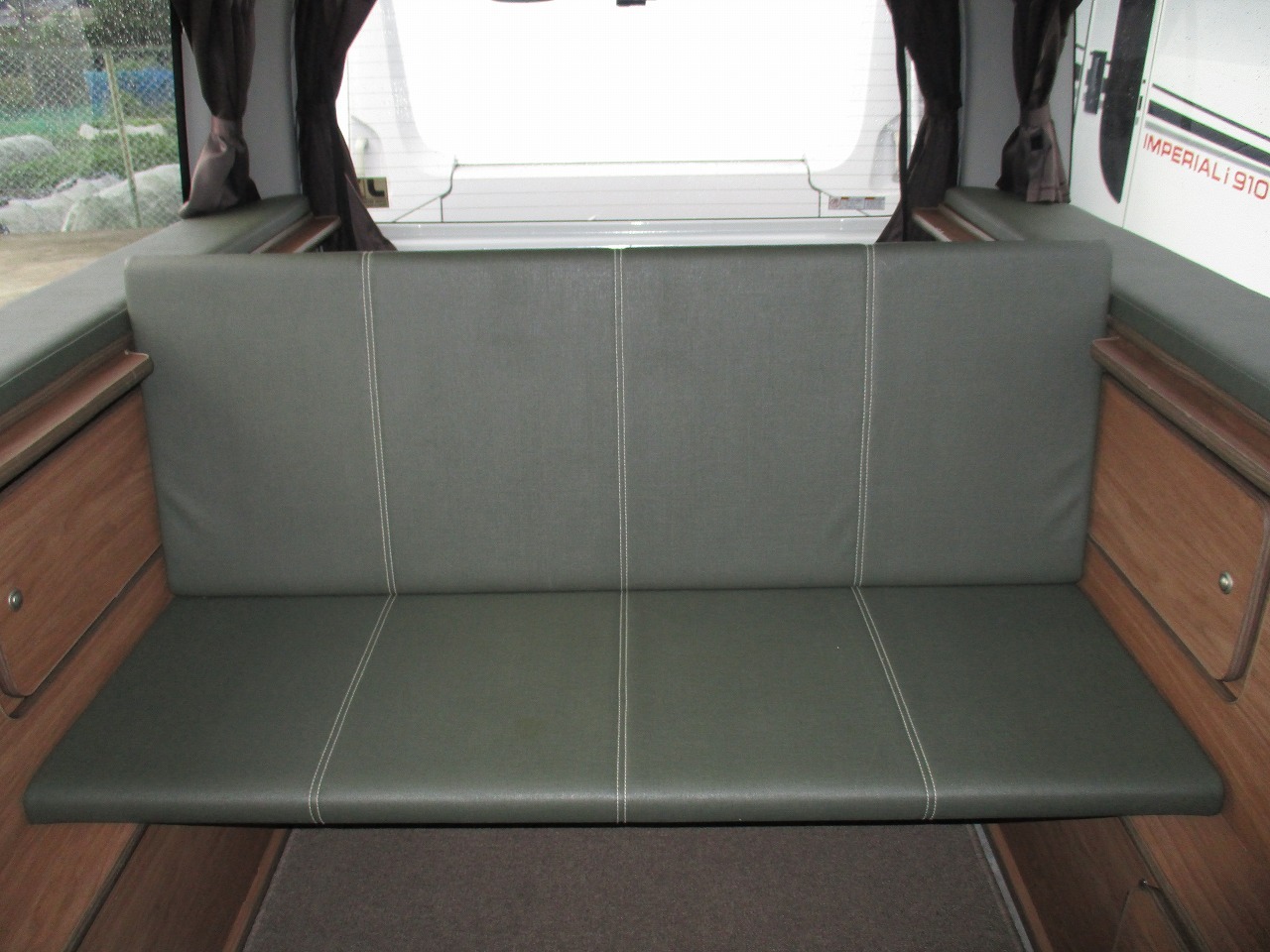 キャンピングカーバンコン