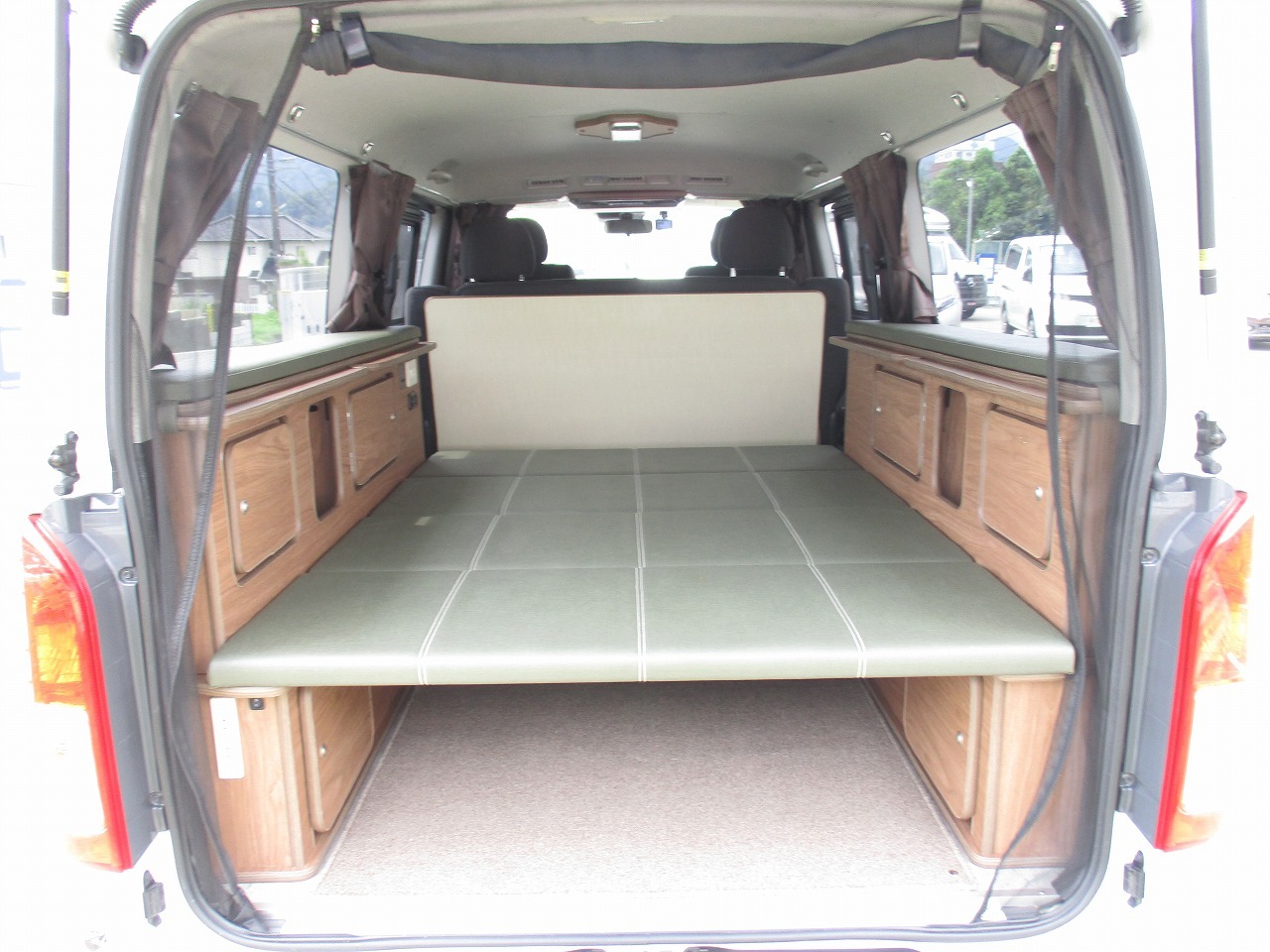 キャンピングカーバンコン