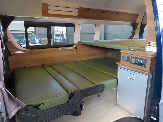 キャンピングカーバンコン