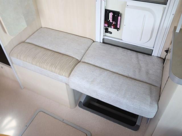 キャンピングカーキャブコン
