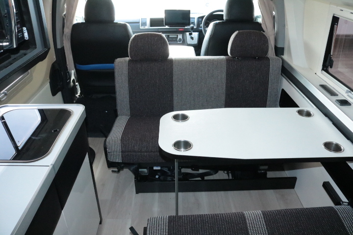 キャンピングカーバンコン