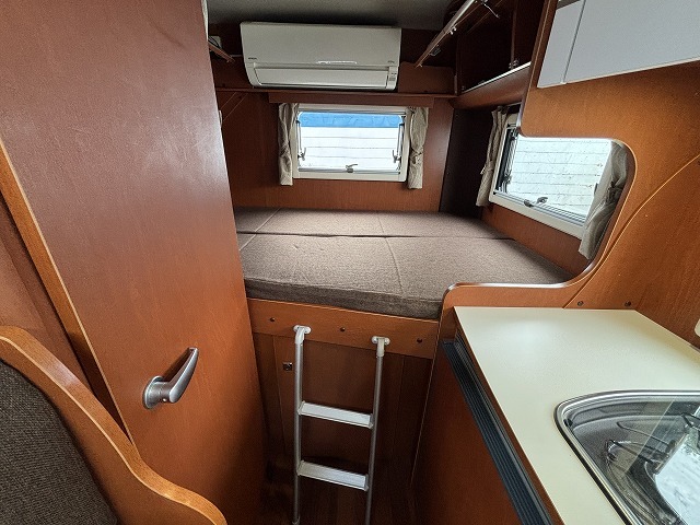 キャンピングカーキャブコン