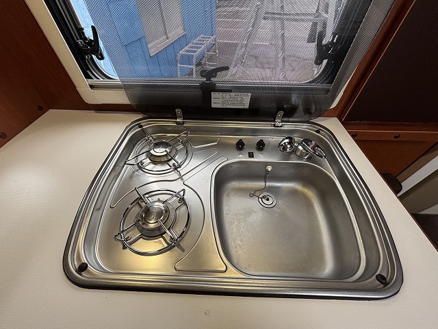 キャンピングカーキャブコン