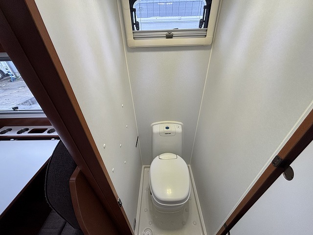 キャンピングカーキャブコン