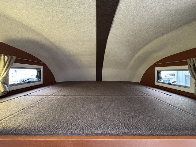 キャンピングカーキャブコン