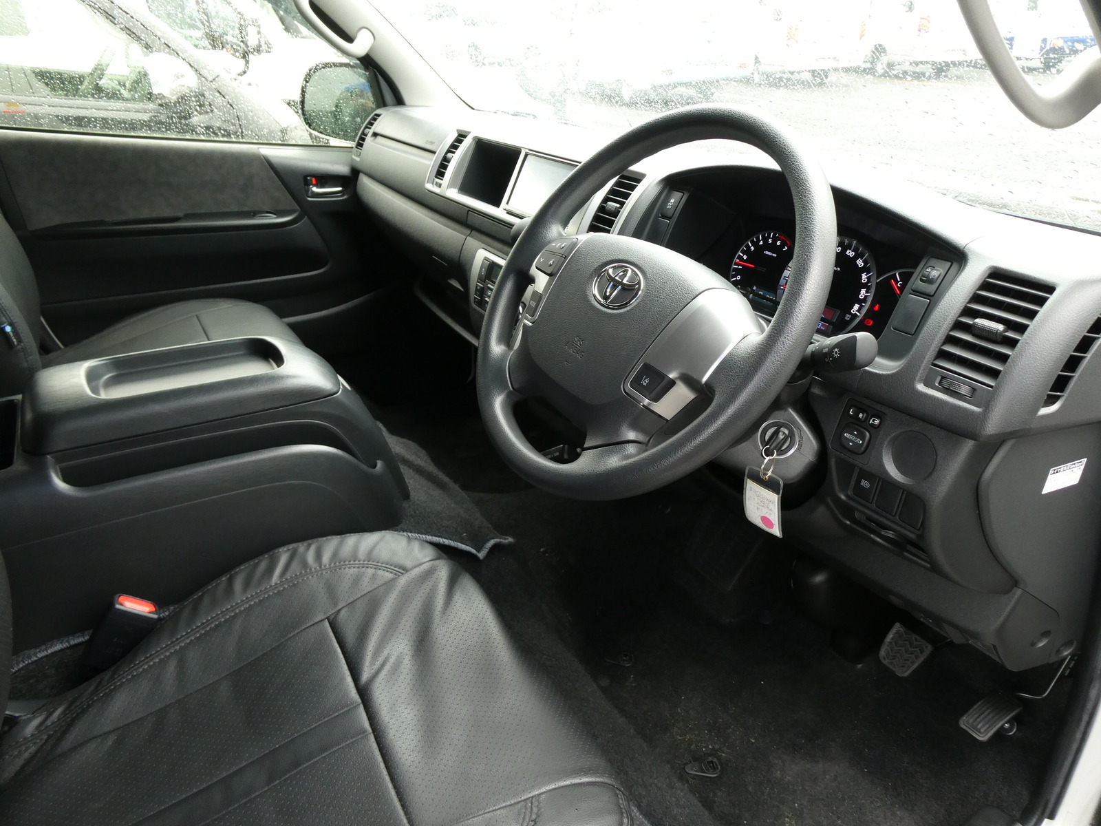 キャンピングカーバンコン