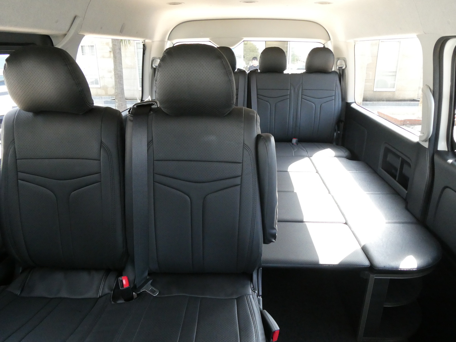 キャンピングカーバンコン