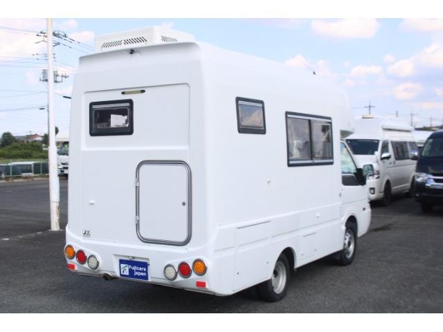 キャンピングカーキャブコン