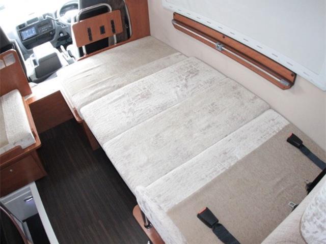 キャンピングカーキャブコン