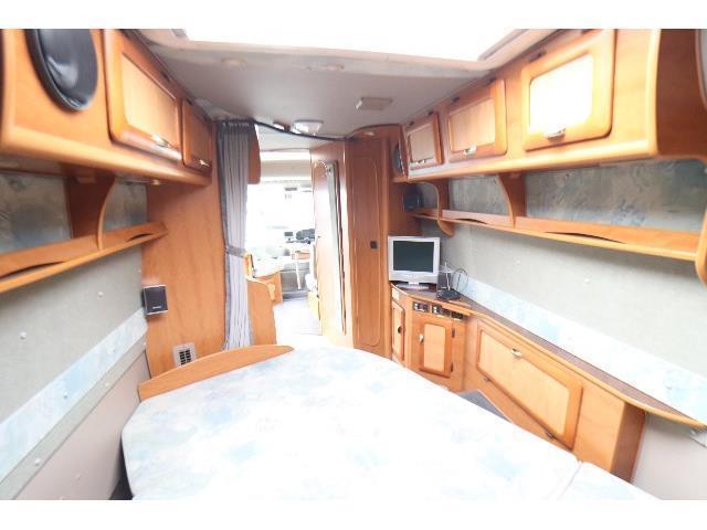 キャンピングカーバスコン