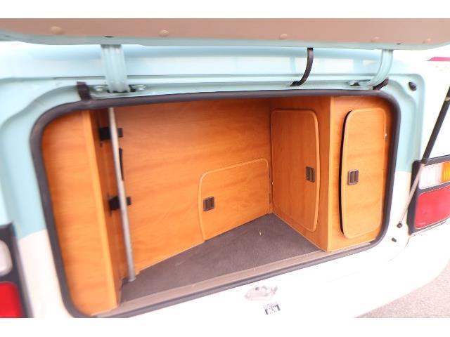 キャンピングカーバスコン