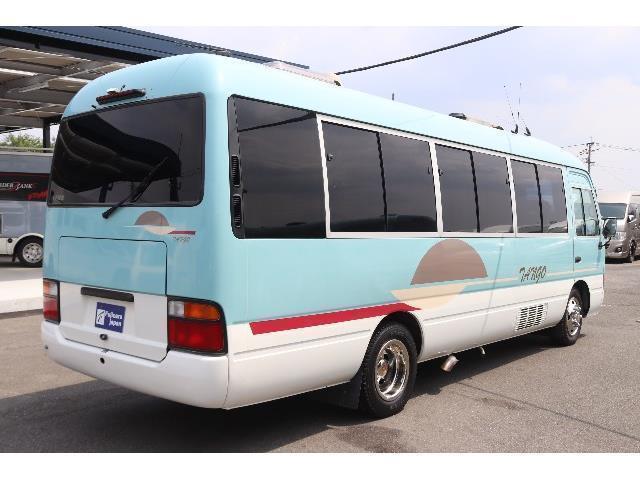 キャンピングカーバスコン