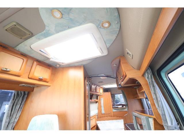 キャンピングカーバスコン