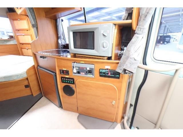 キャンピングカーバスコン