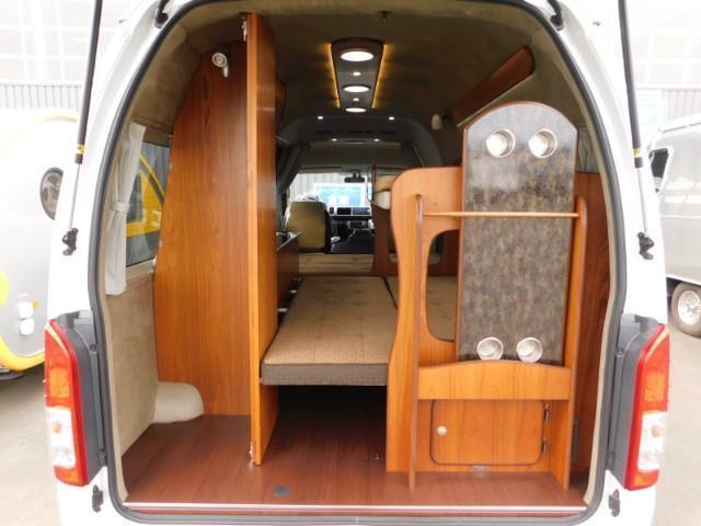 キャンピングカーバンコン