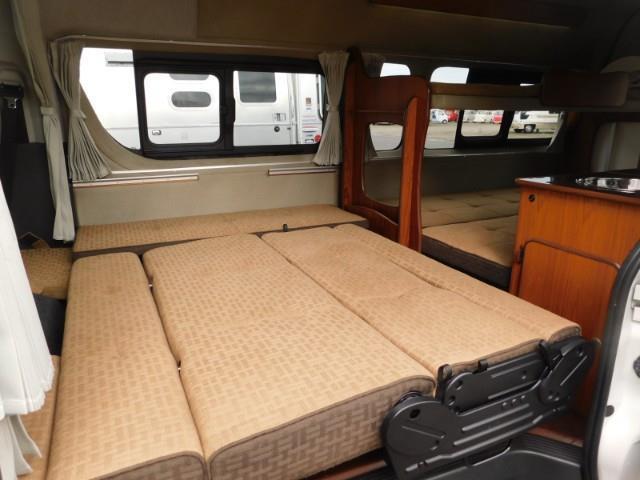 キャンピングカーバンコン