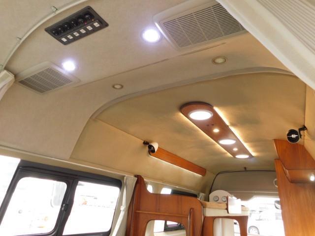 キャンピングカーバンコン