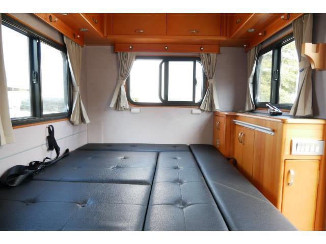 キャンピングカー軽キャンパー