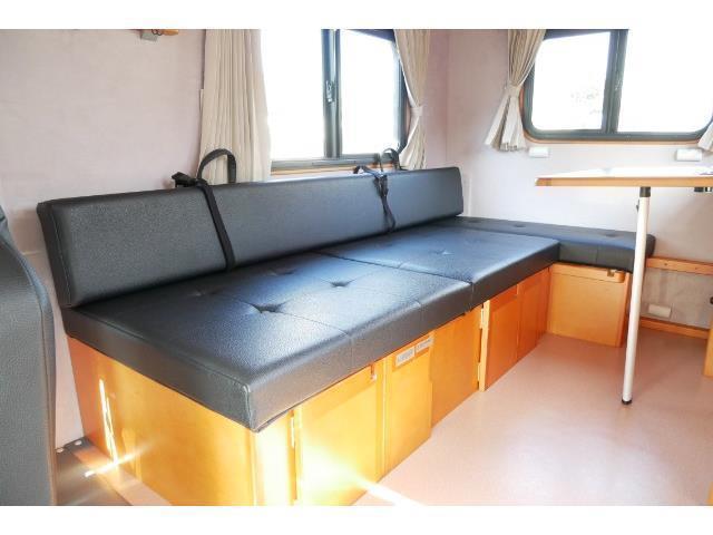 キャンピングカー軽キャンパー