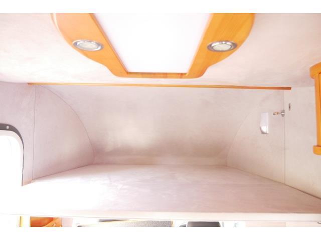 キャンピングカー軽キャンパー