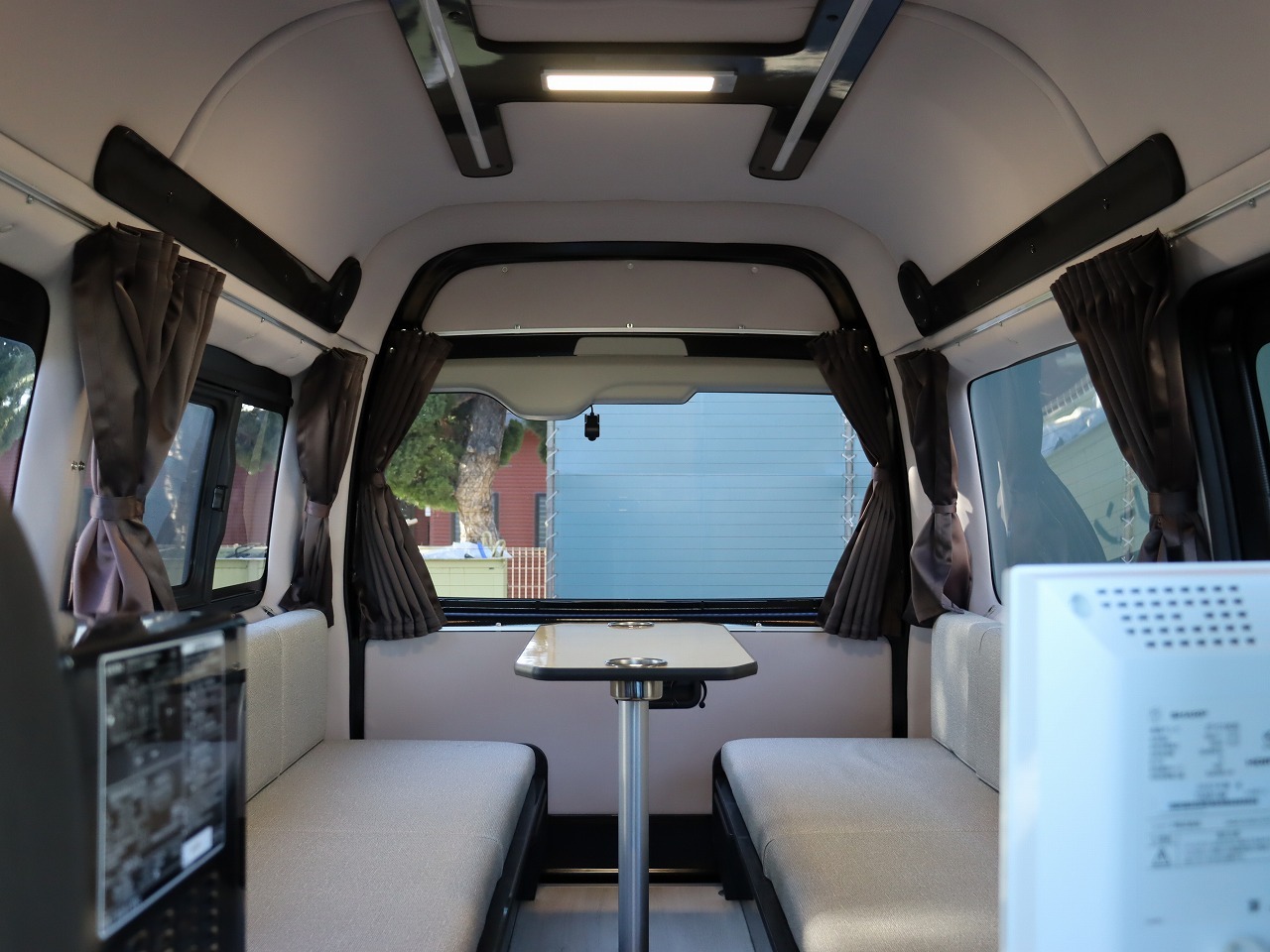 キャンピングカーバンコン