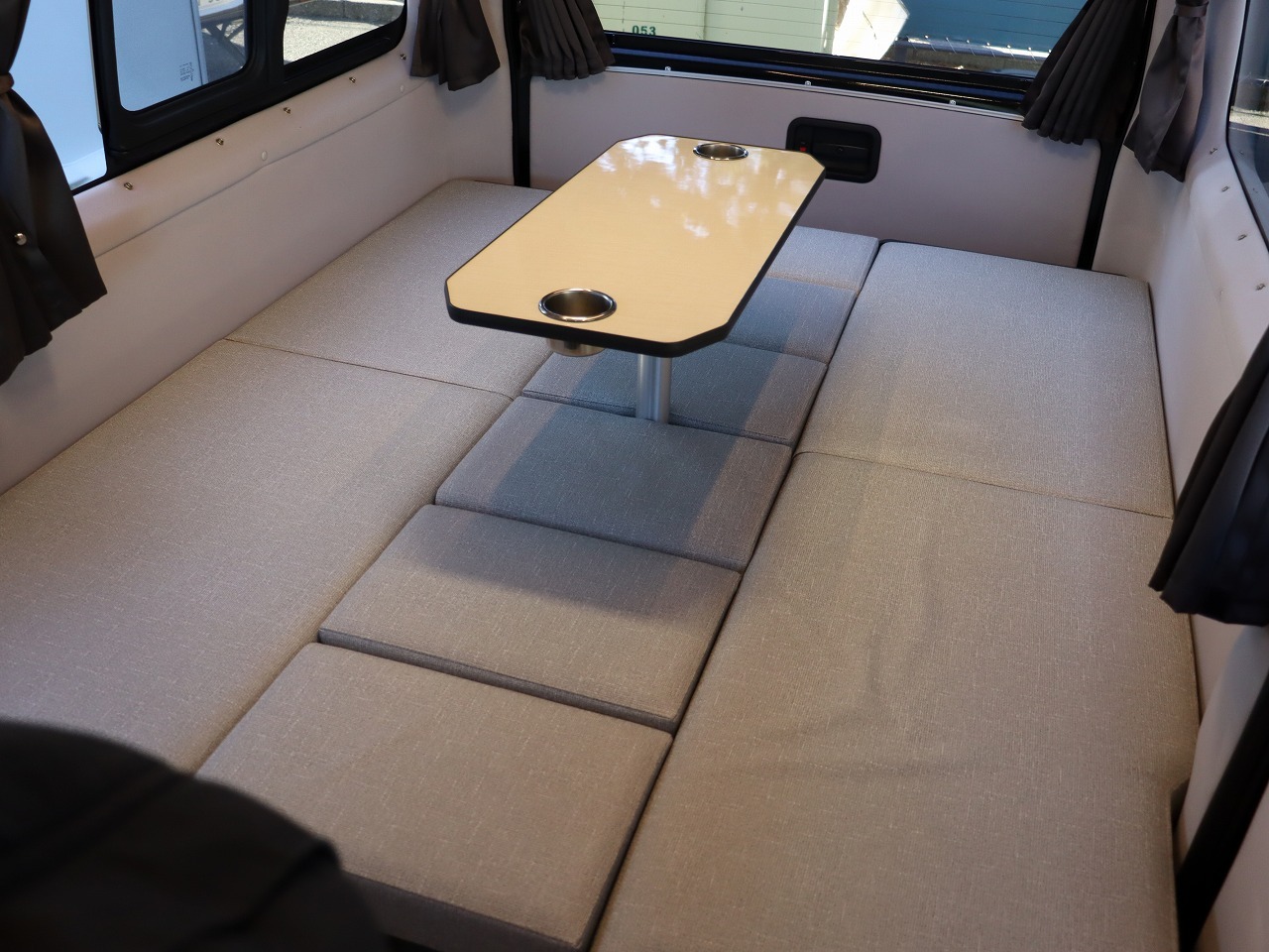 キャンピングカーバンコン