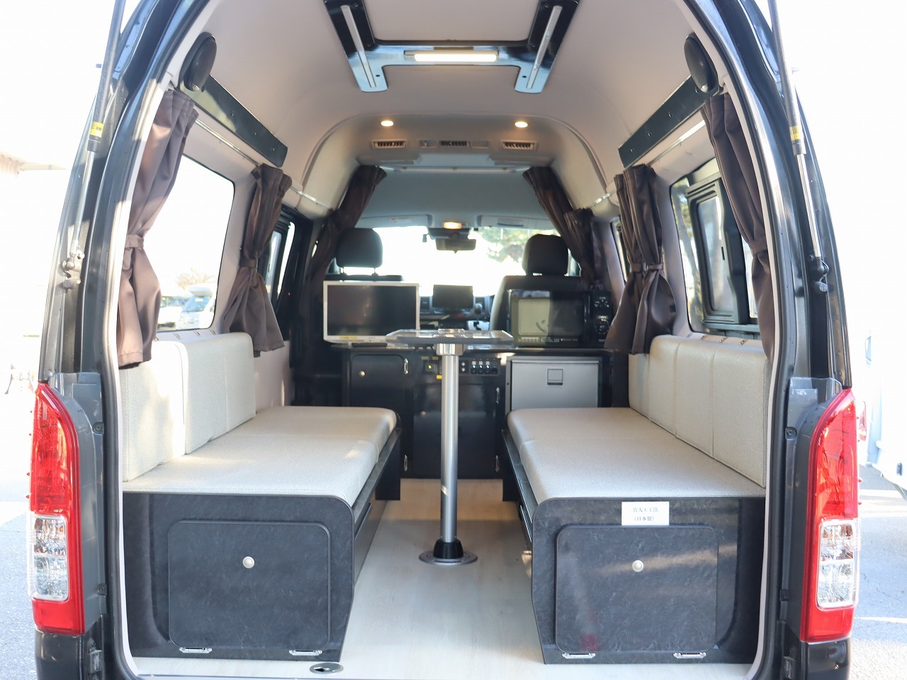 キャンピングカーバンコン