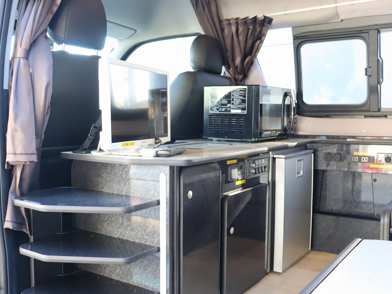 キャンピングカーバンコン