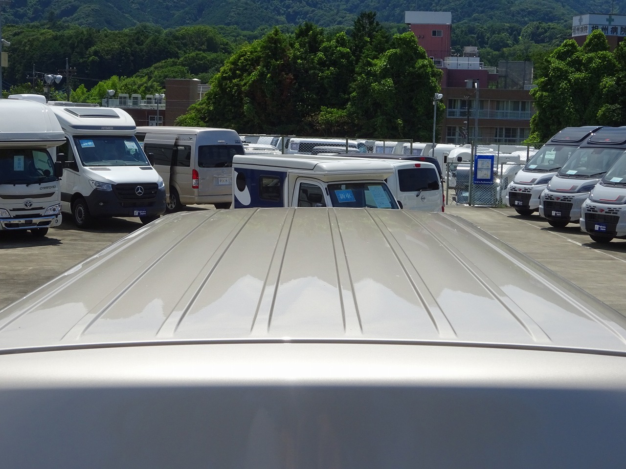 キャンピングカーバンコン