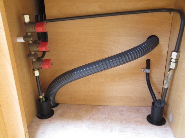 キャンピングカートレーラー