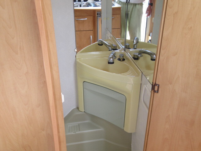 キャンピングカートレーラー