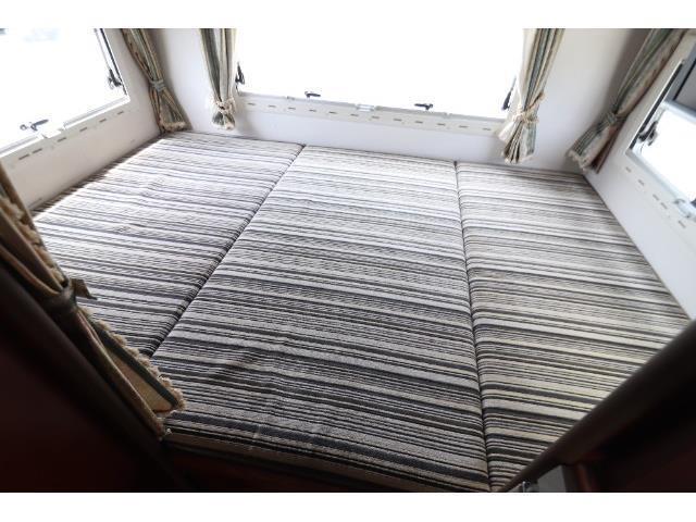 キャンピングカーバスコン