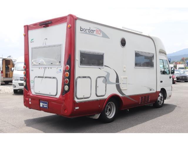 キャンピングカーバスコン