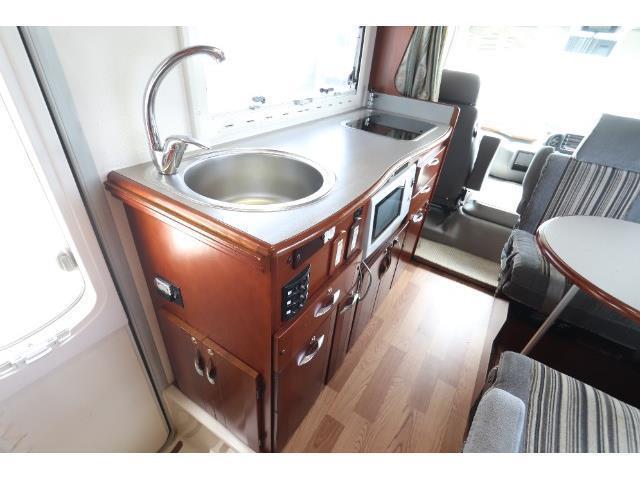 キャンピングカーバスコン