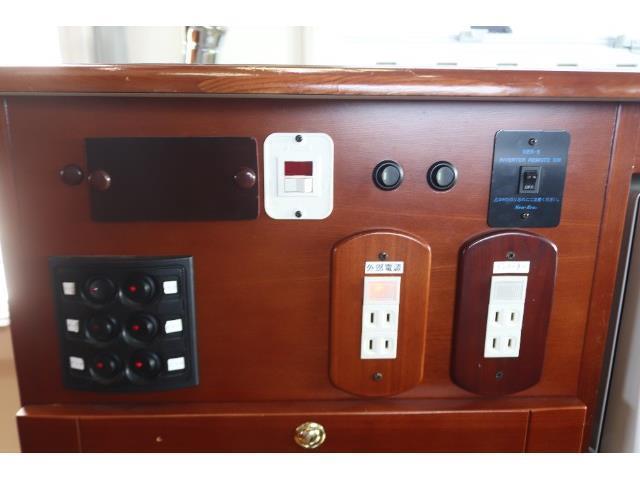 キャンピングカーバスコン