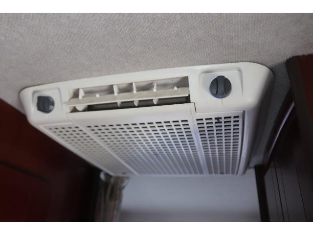 キャンピングカーバスコン