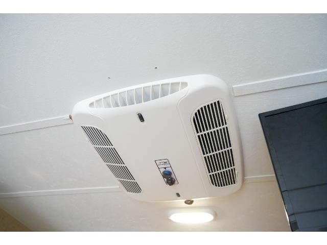 キャンピングカートレーラー