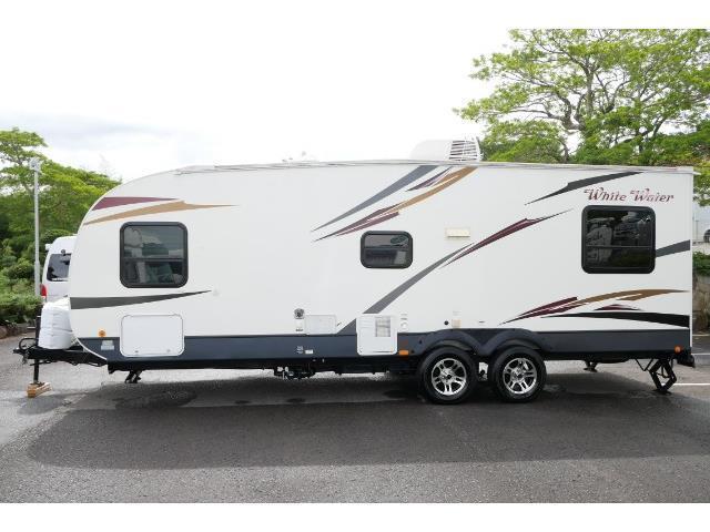 キャンピングカートレーラー