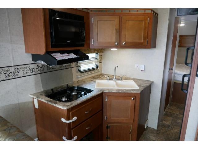 キャンピングカートレーラー