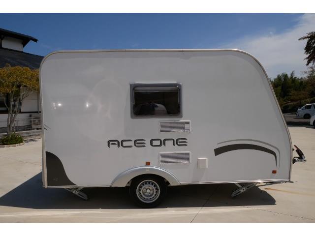 キャンピングカートレーラー