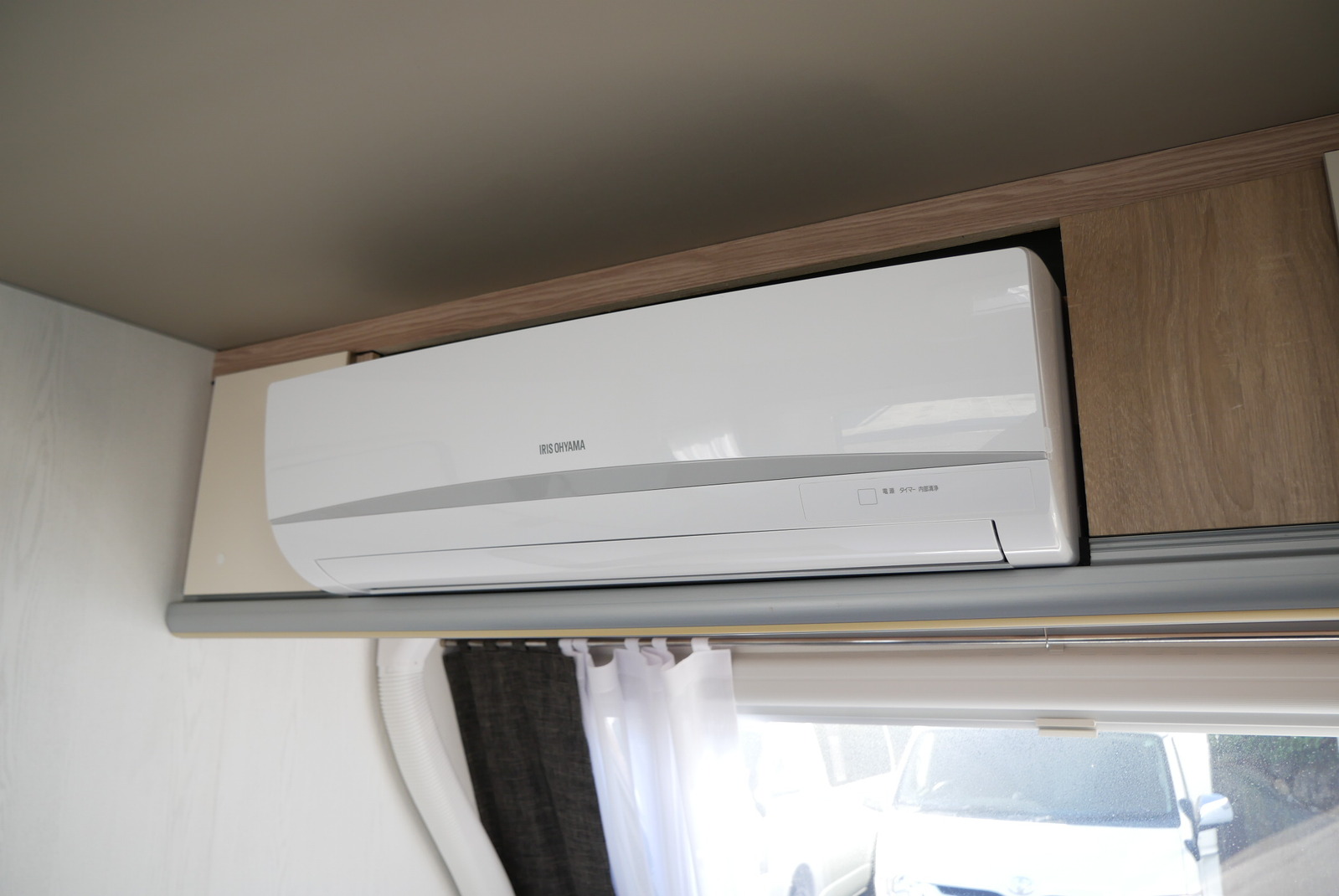 キャンピングカートレーラー