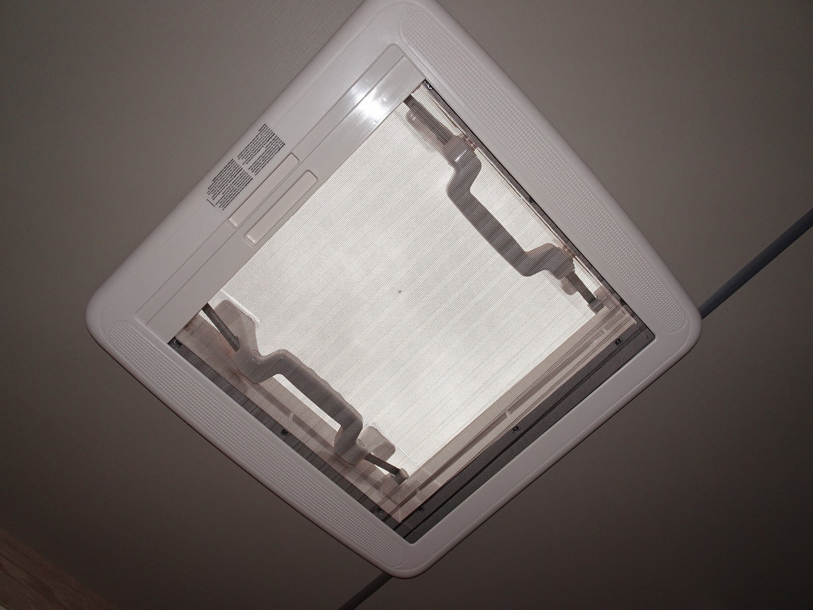 キャンピングカートレーラー